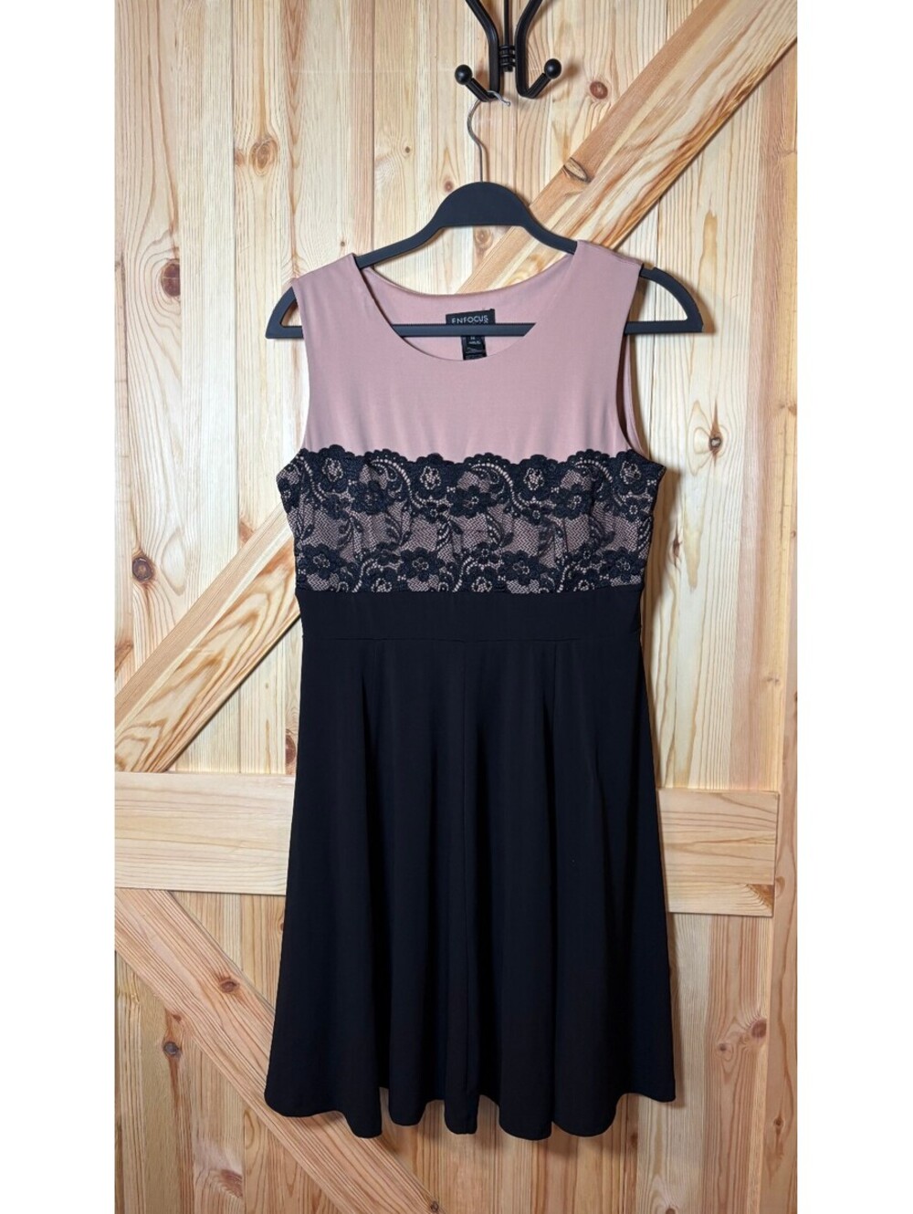 Enfocus Studio Size 12 Sleeveless Lace Detail Dress in Blush and Black